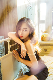 爸爸缓慢有力送女儿的句子